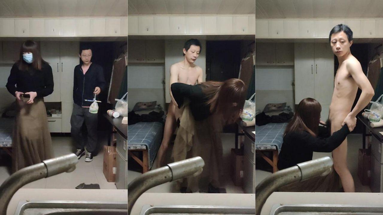 南京伪娘红姐视频之烤冷面哥 戴着眼镜斯斯文文 无套后入抽插爆菊 省的钱可以留着治HIV嘞！封面图