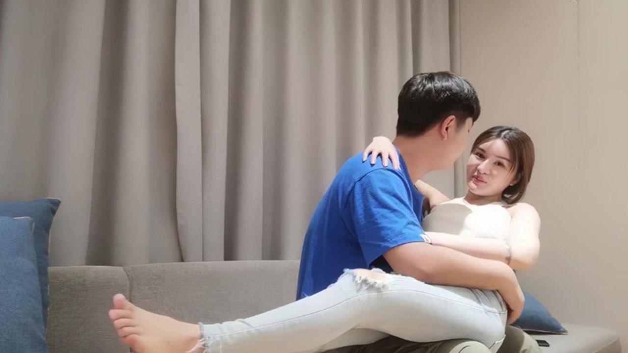 小宝探花 约炮极品白衣美乳妹子视频流出 紧身牛仔裤勾勒翘臀 舌吻啪啪超配合 骑乘猛操呻吟不断！封面图