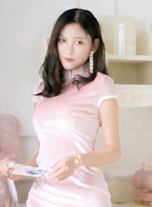漂亮美眉_笑容真甜美_小情侶在愛情小屋愛愛