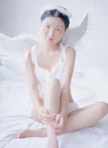 MIDE-685 家教嚴厲的美女大一學生妹AV出道作 藍芽水月