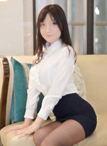 火辣妹子在公共厕所感觉来了就开干.
