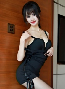 窗外近距离偷窥家庭小旅馆服务员小哥偷拍美少妇和奸夫偷情