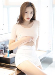 00后大学生榜上60后富婆毕业后喜提保时捷，年纪不重要，重要的是我爱她！