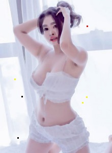 与曾经暗恋的女神共度春宵