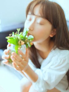 TWA0022.和憧憬的美女老师发生亲密接触