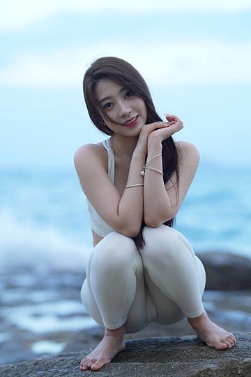 爆肏醉酒美女喝醉后被捡尸的美女享受着自己被操