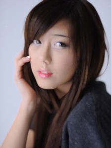 白衣牛仔褲甜美妹子