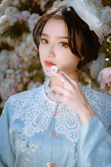 #蜜桃传媒_PM008_情趣用品推销员_教处女自己来_叫你什么叫做爱