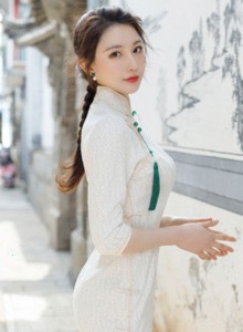 【小嘴亲亲】群魔乱舞疯狂到底❤️全是18岁小姑娘,三洞齐开，双屌插穴~有的刚生完小孩，非常肤润❤️新来的妹子，特别刺激