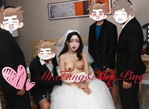 9月最新，群P场面极度淫乱！头顶绿油油的男人找单位的4个男同事来干自己的老婆【萍夫人】人妻少妇丰满韵味十足，婚纱5P野战封面图