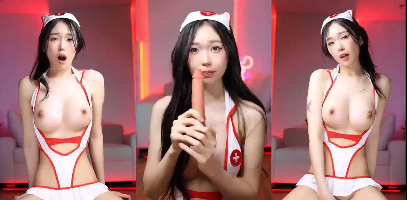 新加坡极品网黄【meriolchan】最新福利写真流出，情趣制服淫骚炸裂道具自慰勾魂夺魄封面图