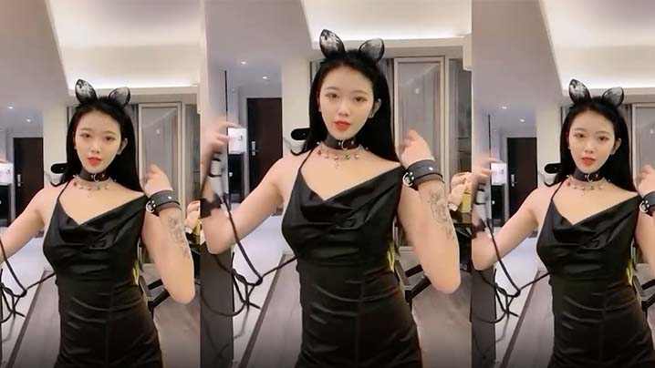 【国产直播精选】诺宝无敌定制全裸脱衣舞。封面图