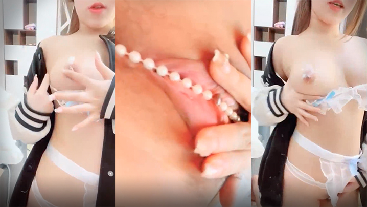 【清純活力美少女】全身粉嫩揉捏美乳，珍珠內褲磨蹭小穴，雙指摳入嬌喘呻吟，翹起美臀扭動極其誘惑。封面图