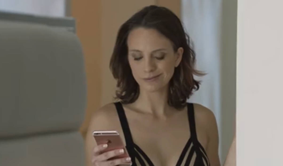 巨乳女秘書最愛被老闆大黑屌調教小穴，被操到小穴都快壞啦封面图