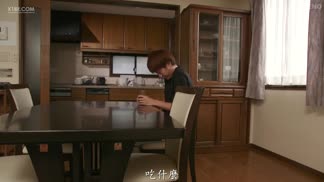 FSDSS-030もうイッてるのに腰フリ止まらないってば～ 騎乗位で逆追撃ピストンしちゃう杭打ちお姉さん 友田彩也香封面图