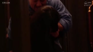 SVDVD-799侵入美女四姊妹家全體無套中出強姦 2封面图