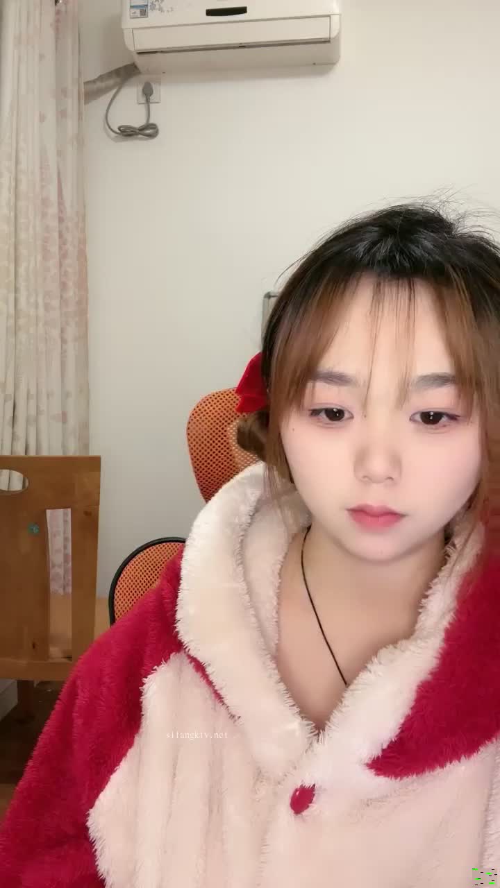 ❤️❤️ 肤白貌美极品靓妹 绝对美人坯子 巨乳肥臀~道具狂插流淫水白浆~爽的一逼封面图