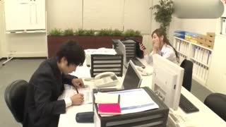 黑丝美女办公室偷情爆操封面图