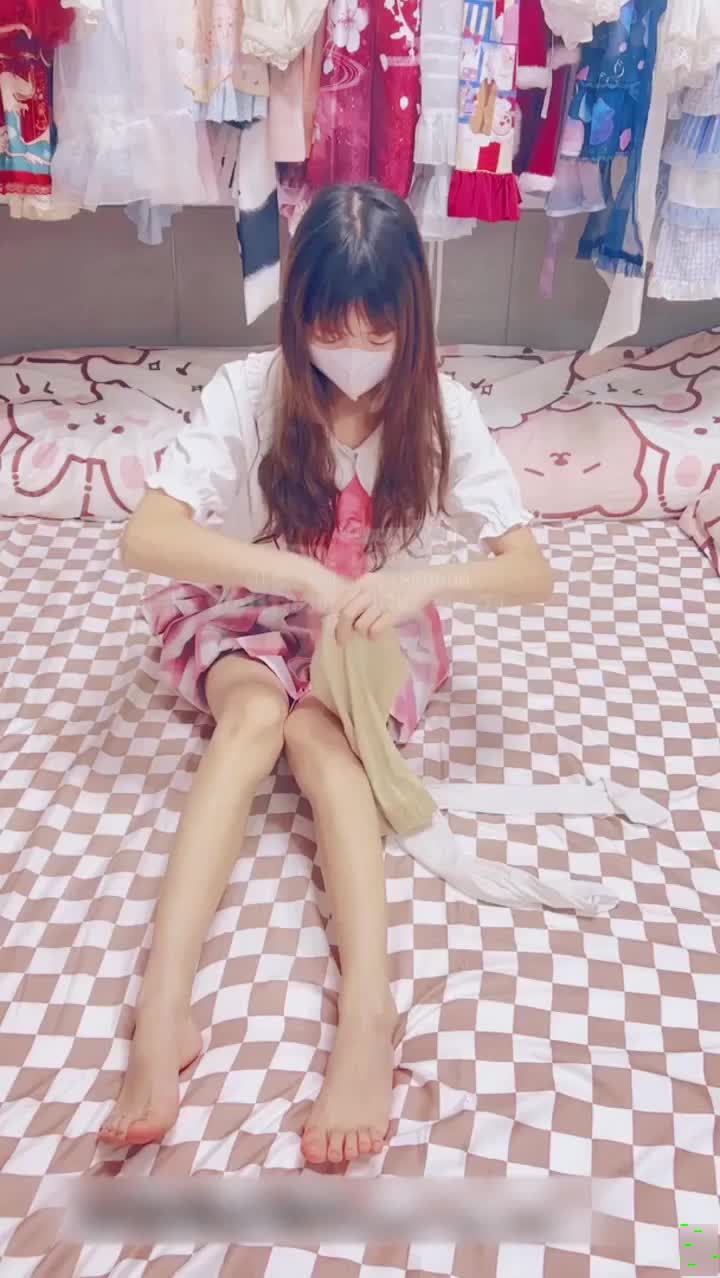 ✅JK小仙女✅粉色小椿jk裙 全程白色拼接丝袜啪啪 甜美极品美女不想被当成公主，只想做母狗让哥哥高兴~封面图