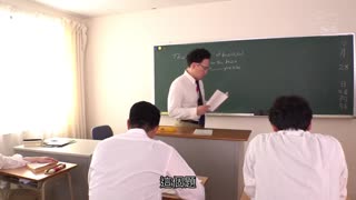 股下88公分修長美腳少女 高叉制服誘惑 橋本有菜 SSNI-621封面图