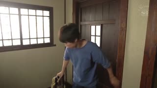 暑假見面的表妹無防備走光讓人發情毎天流汗做愛 夕美紫苑 SSNI-747封面图