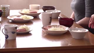 知道我在偷窺做愛的大嫂 川上奈奈美 DVAJ-427封面图