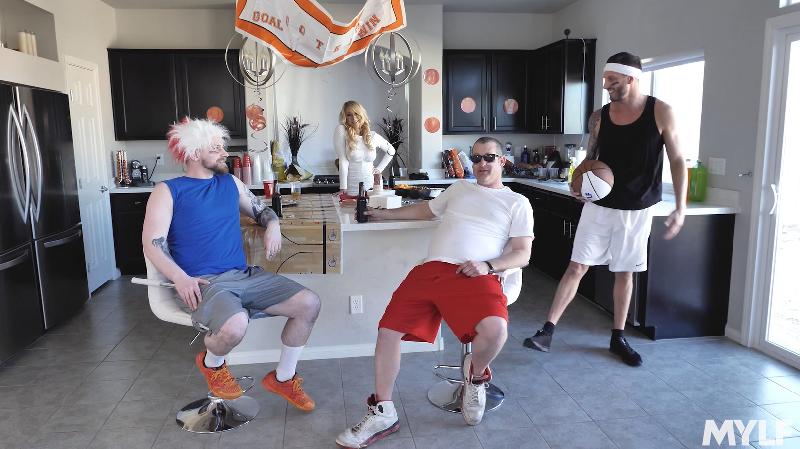 Milfty Katie Morgan Scoring A Sporty封面图