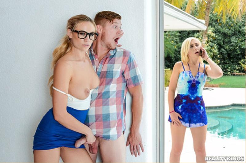 SneakySex Addie Andrews Selling Real Asstate封面图