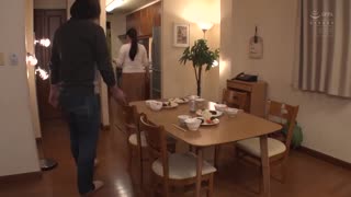 對討厭我的高傲妹妹臉蛋用汗水、唾液、中出精子顏射復仇壓穴 永瀨唯 HND-796封面图