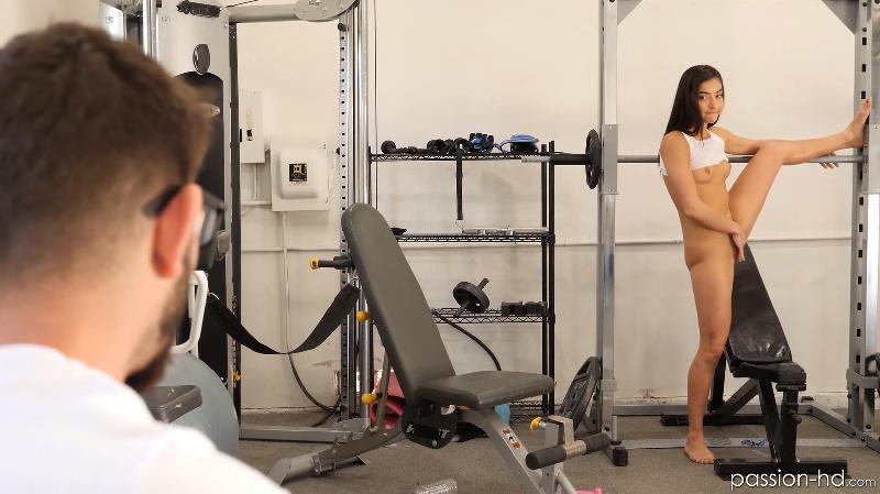 Passion-    HD Emily Willis A Stepdaughters Gift封面图