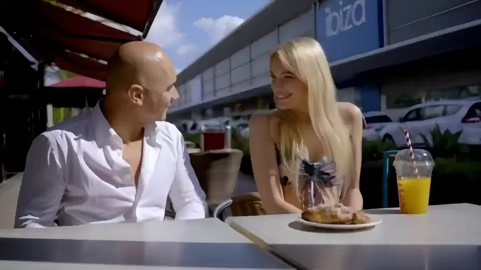 【欧美】她在国外度过的一个星期，拥有她一生中最好的性交封面图