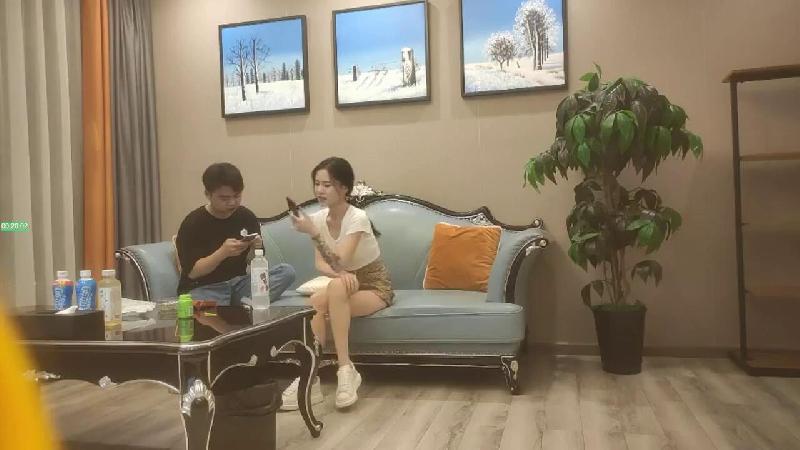 【我有一台拖拉机】顶级高端外围场苗条00后女神清纯初恋脸小仙女在仙丹加持下到达高潮封面图