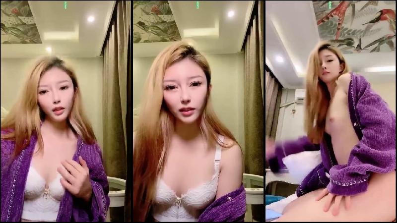 金發性感網紅女神吸吮手指表情淫蕩脫下內衣揉奶子無毛騷穴掰開小秀一波很是誘惑封面图