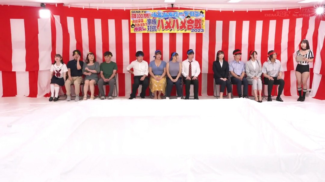 SDDE-710家族对抗赛在滑腻粘液里裸体搏斗的比赛内射对方妈妈和女儿或者让对方父亲和儿子射精封面图