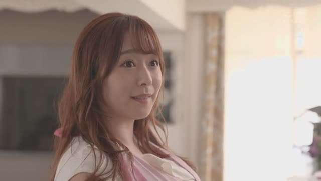 对朋友妈妈的巨乳无限痴迷封面图