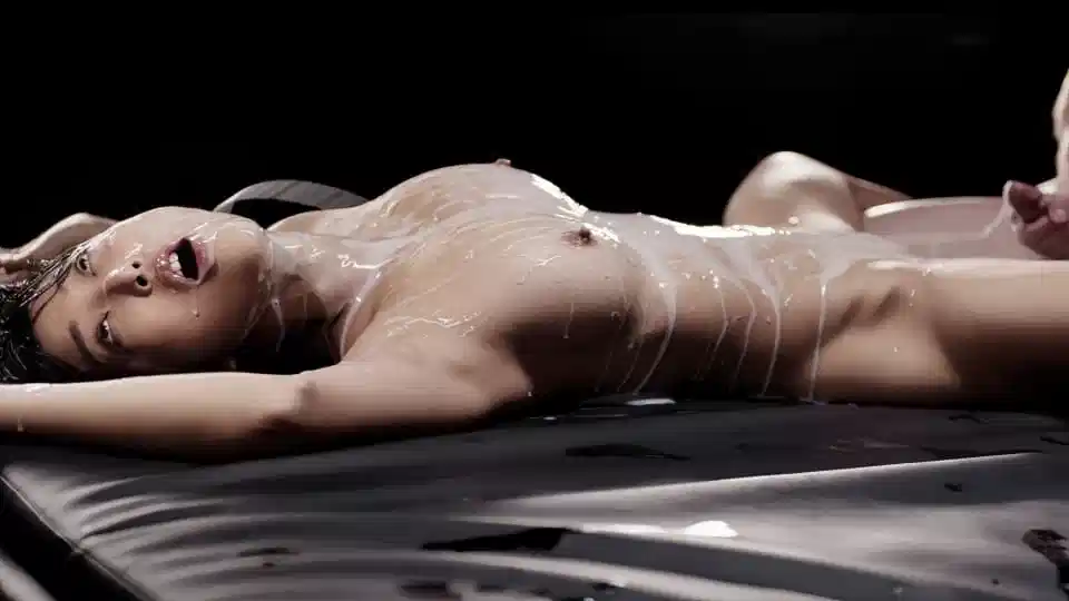 打飞机专用-无套暴力抽插爽的翻白眼封面图