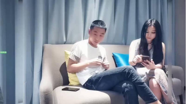 总全国探花约了个高颜值长裙妹子，骑乘抱着抽插猛操呻吟诱人封面图