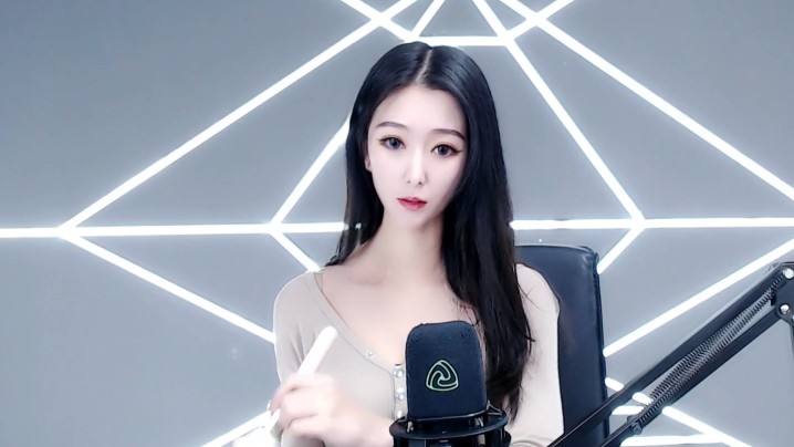 Girl_seven_小柒_92。封面图