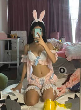 街上遇到的可爱cosplay兔美女封面图