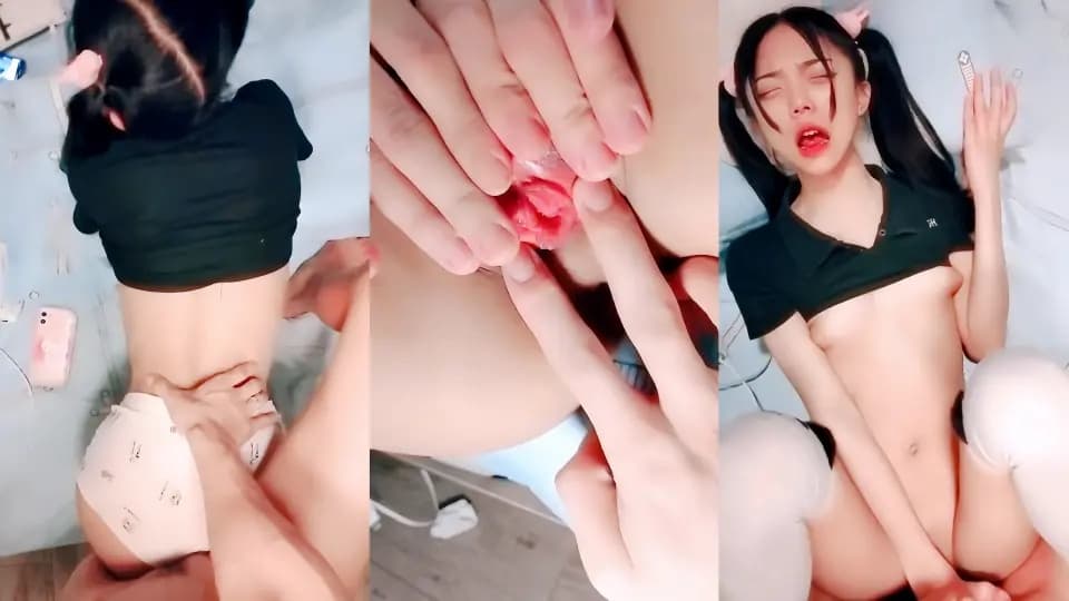 邻家有女初长成，全程露脸双马尾白丝诱惑，无毛白虎性感小嫩逼，又紧又粉让大哥一下插进去了好疼，精彩刺激封面图