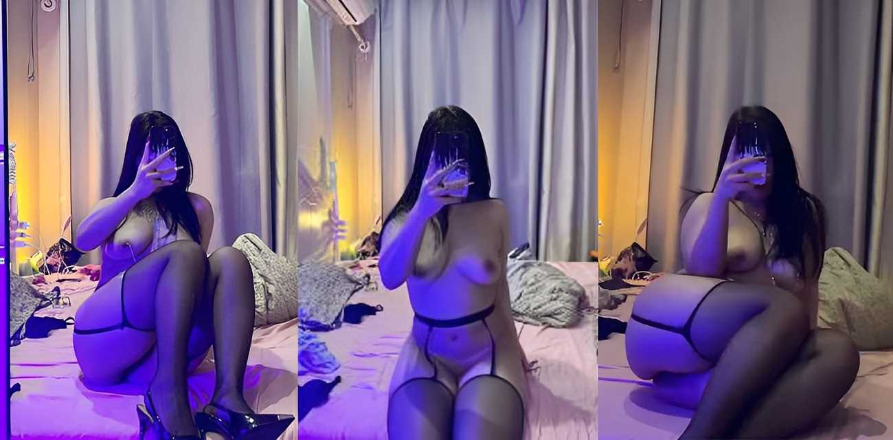 抖音网红【二媚女ling】自慰视频图包大放送，情趣丝袜骚浪求金主包养，愿做专属肉便器骚气十足封面图