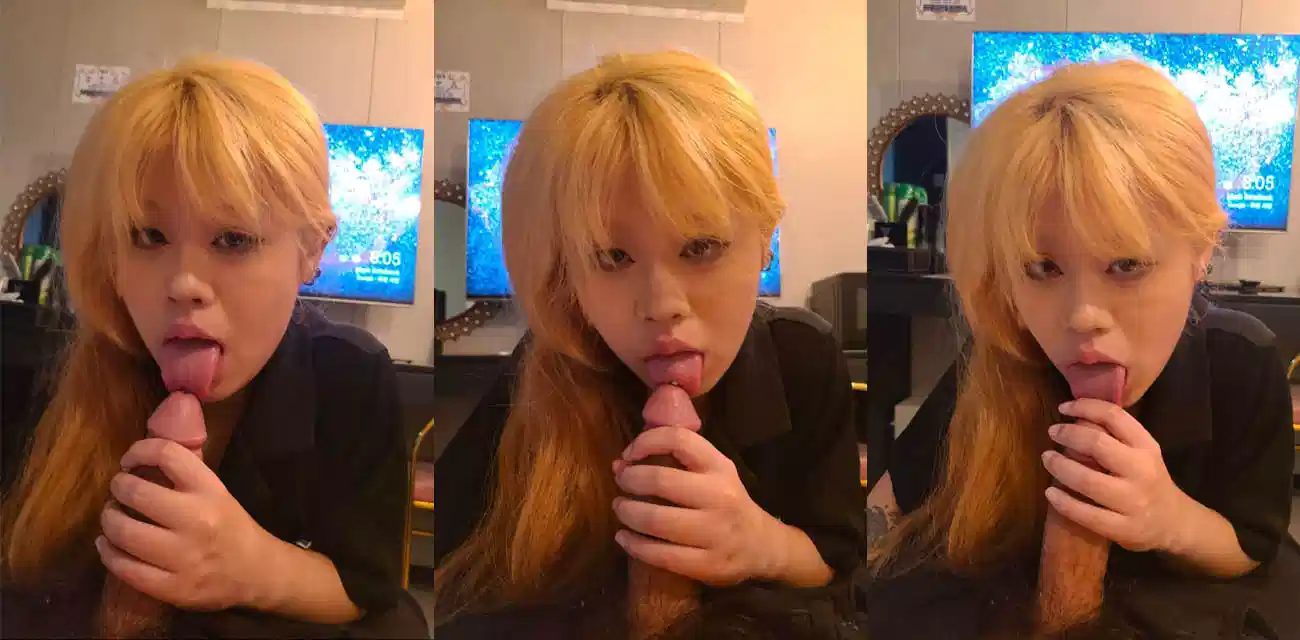 重庆精神小妹与男友性爱视频外泄，金发叛逆妹子翘臀骑乘榨精，纹身男友后入狠干喷汁封面图