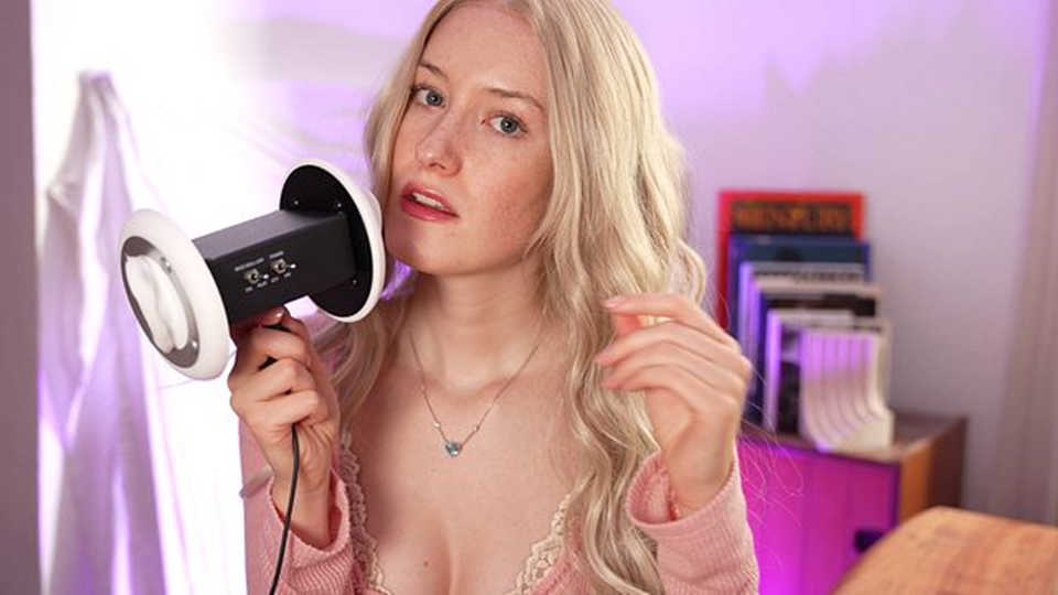 ASMR - 女孩给你做一次非常特别的按摩封面图