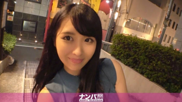 GANA2116マジ軟派、初撮。1369合コン不発で不機嫌な美女を神楽坂でナンパ！「楽しませてくれるなら良いよ.」と缶チューハイで乾杯→ドライブ→観覧車のコンボで、そのままホテルへIN！「お兄さん甘えてくれるから断れない.」と押しに弱い美女を、押して押して最後までヤッちゃいましたwww.封面图