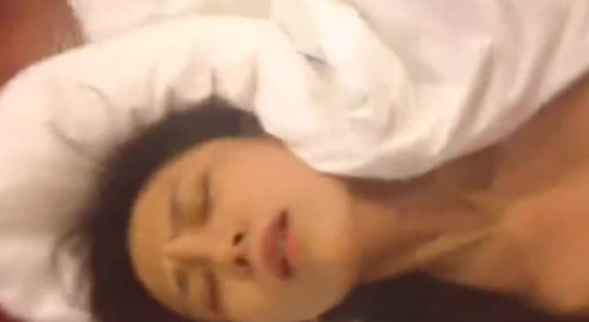 据说是某电视台台长潜规则美女主持人被曝光封面图