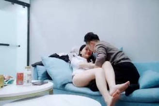 熟女、探花新晋老哥，特写口交活很棒，主动骑乘爆插封面图