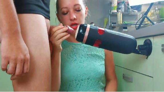 宅男們的日常 -西洋 無碼 -搶救俄國老公小GG - Girl Try to S..hreesome and Test an Amazing Sex Toy封面图