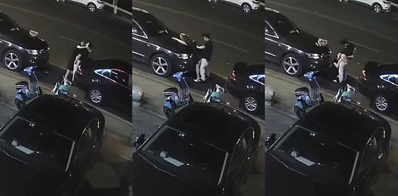 醉酒男女当街野战监控曝光！醉酒女伴遭强行操嘴，挣扎欲逃被薅头扒衣趴车盖蹶腚被疯狂后入封面图