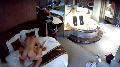 连干2炮眼镜妹叫的太骚清晰对白搞笑淫荡封面图