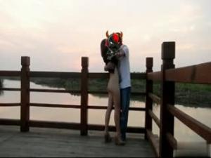 新婚夫妻的蜜月旅行按摩房、風景區和游泳池都是我們的性愛擂台封面图